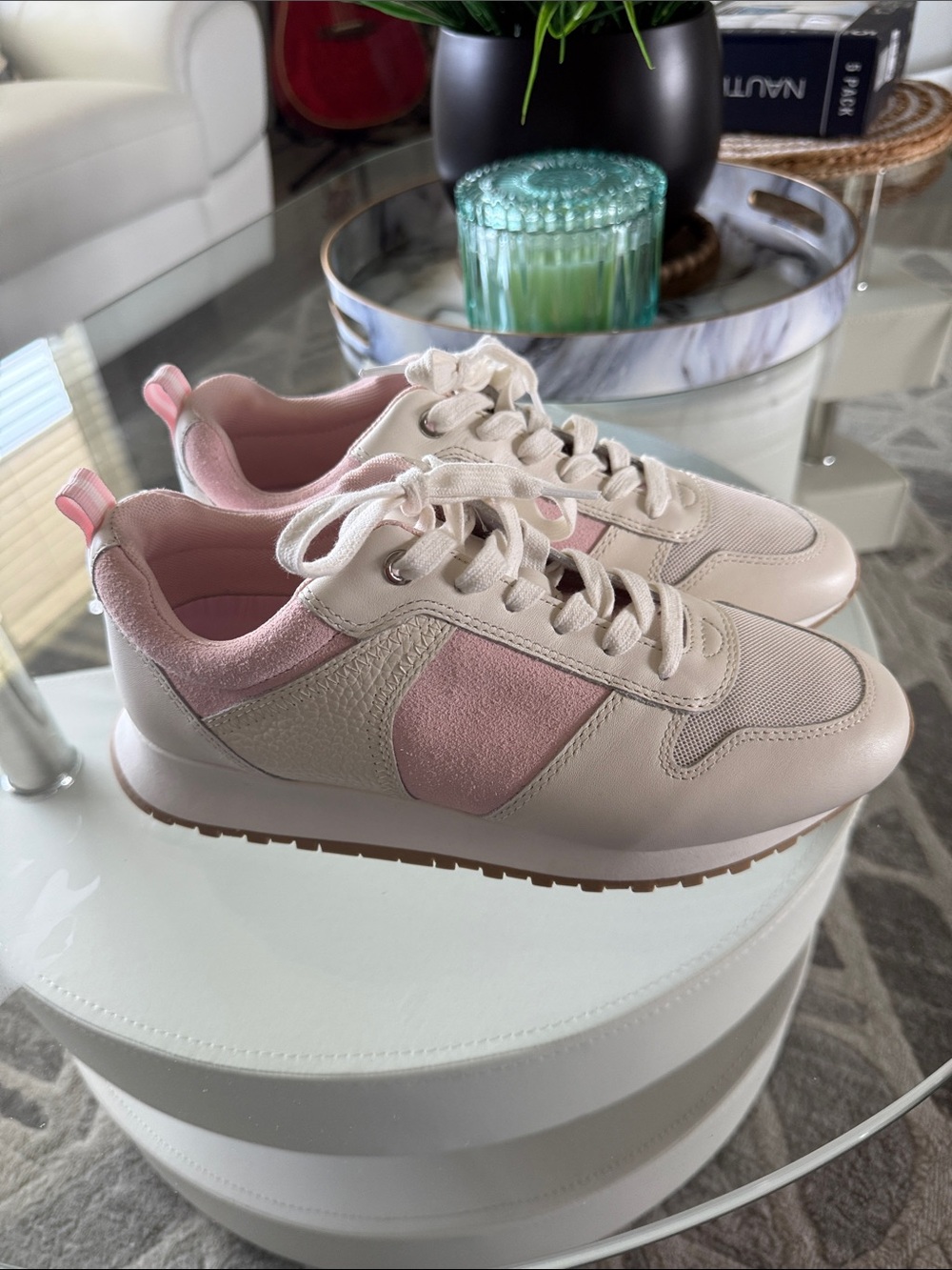 NWOT J. McLaughlin Blush Pink and White Leather Lace-Up Sneakers women’s size 9